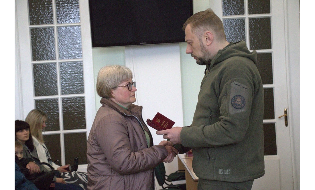 У Чернігівській ОВА передали нагороди родинам загиблих бійців