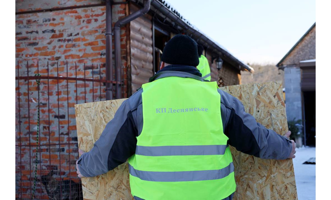 У Чернігові показали масштаби руйнувань після нічної атаки: що вже відновили