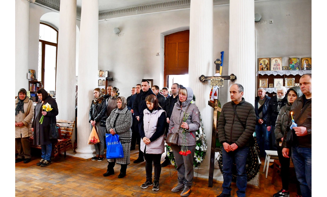 Ніжинська громада прощалася з двома захисниками