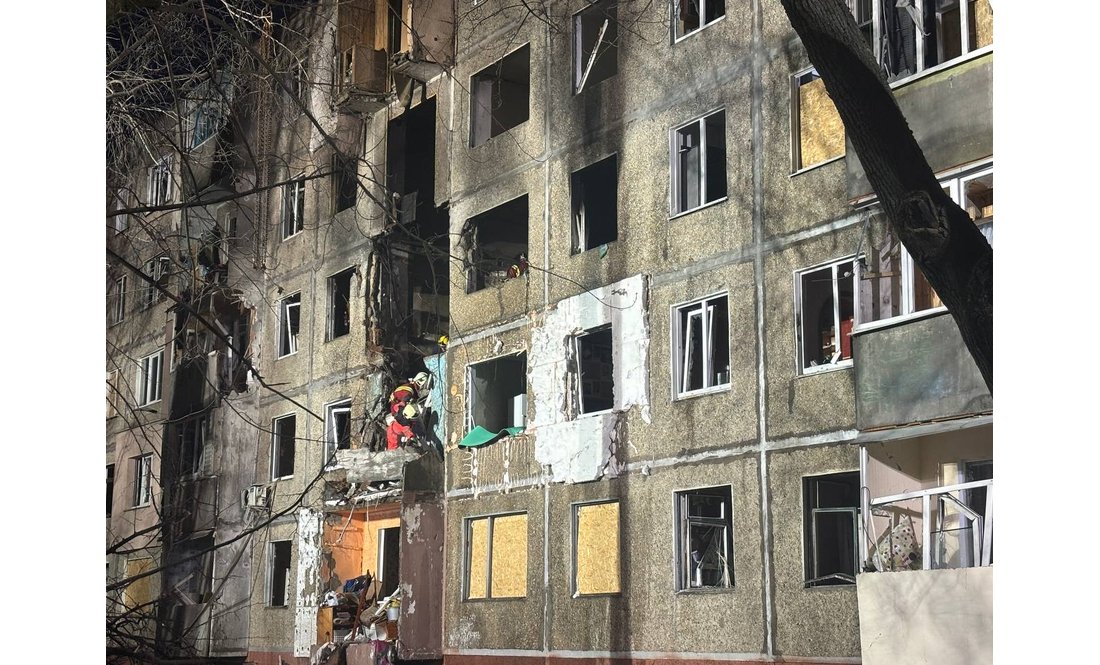 Удар по будинку, атака на підстанцію: обстріли Чернігівщини за добу