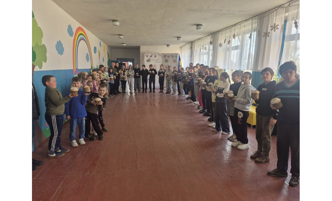 Усі діти із селищної громади отримали паски до свята