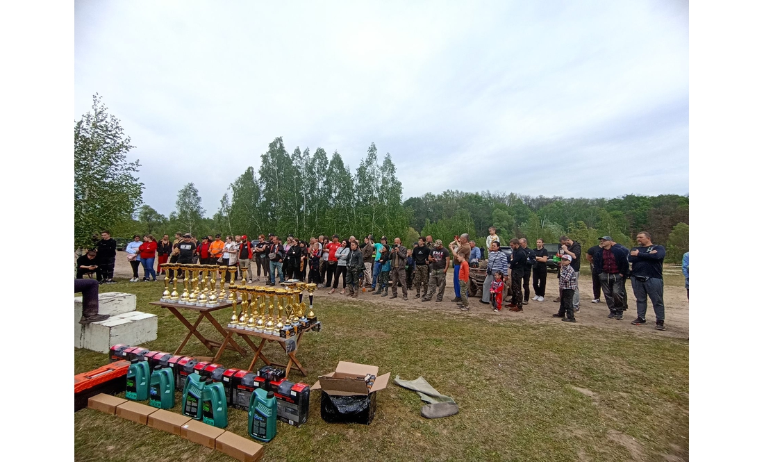 На змаганні позашляховиків зібрали кругленьку суму для ЗСУ