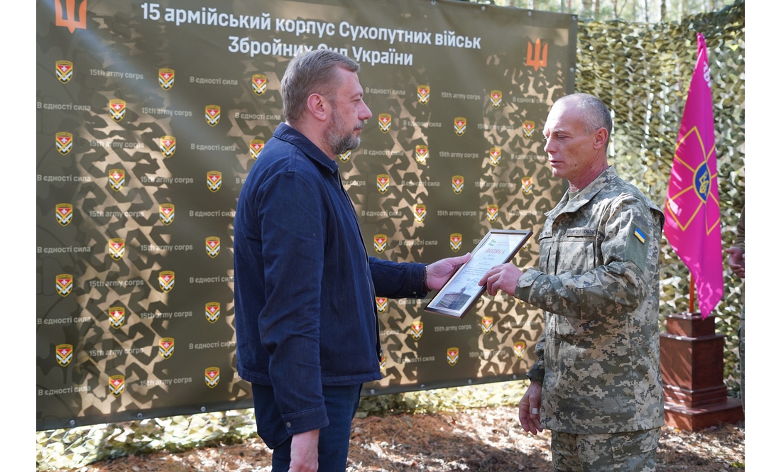 «Підсилили оборонців технікою»: Чаус зустрівся з бійцями 15-го армійського корпусу