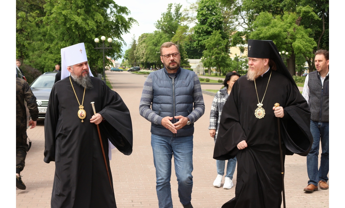 Допоможе церква та волонтери: у Чернігові відбудовуватимуть зруйновану Бобровицю