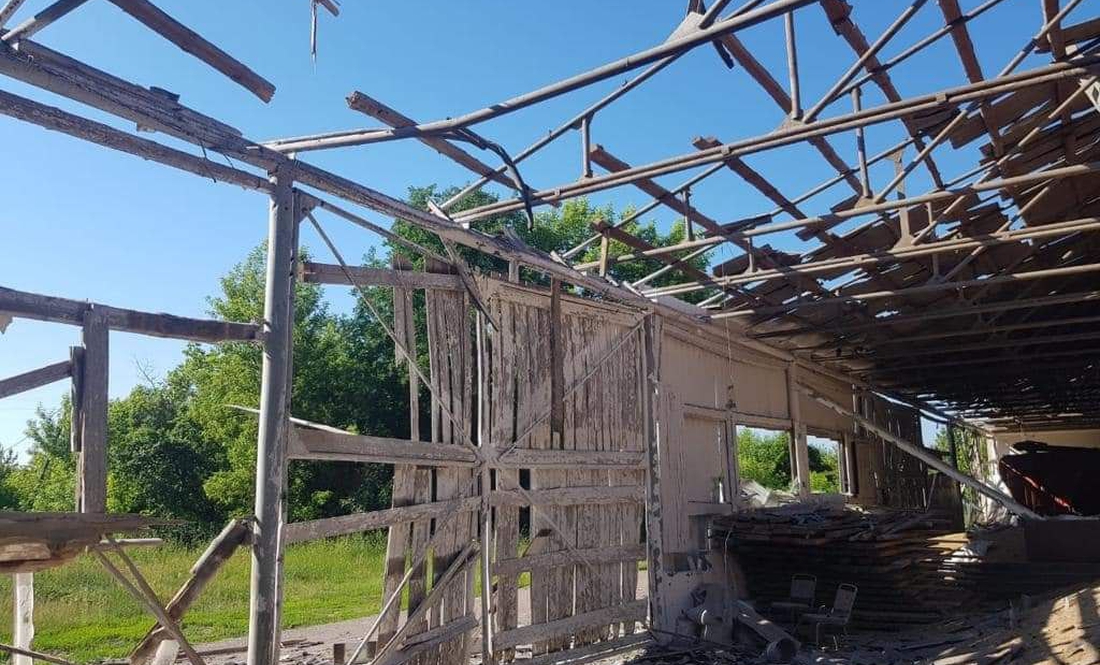 Росіяни розбомбили ферму на півночі Чернігівщини