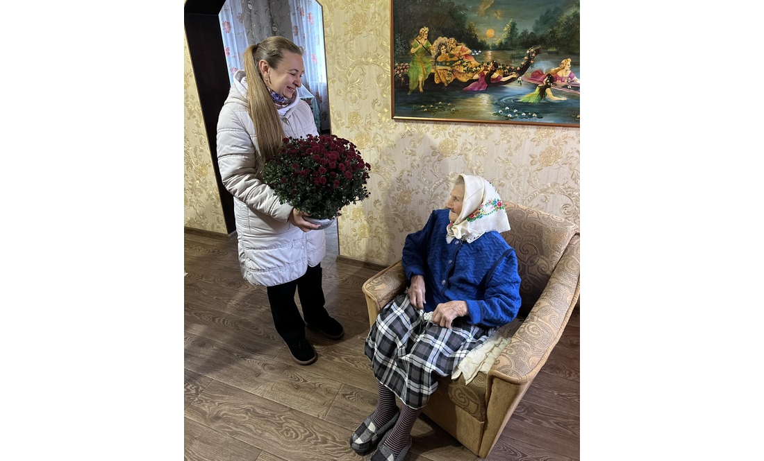 Найстарша й остання з чотирьох сестер: жителька Чернігівщини відсвяткувала 100-річчя