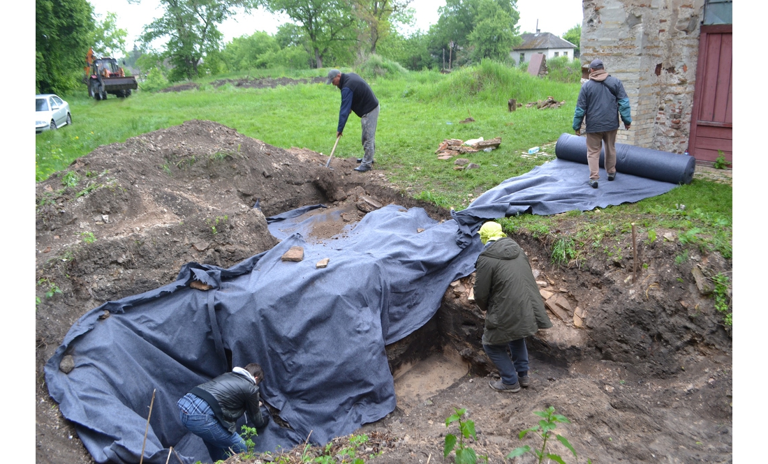 Науковці законсервували давньоруську церкву-фортецю на Чернігівщині