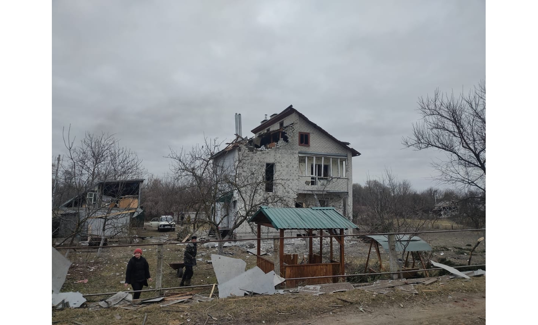 Фото знищеного росіянами села біля Чернігова
