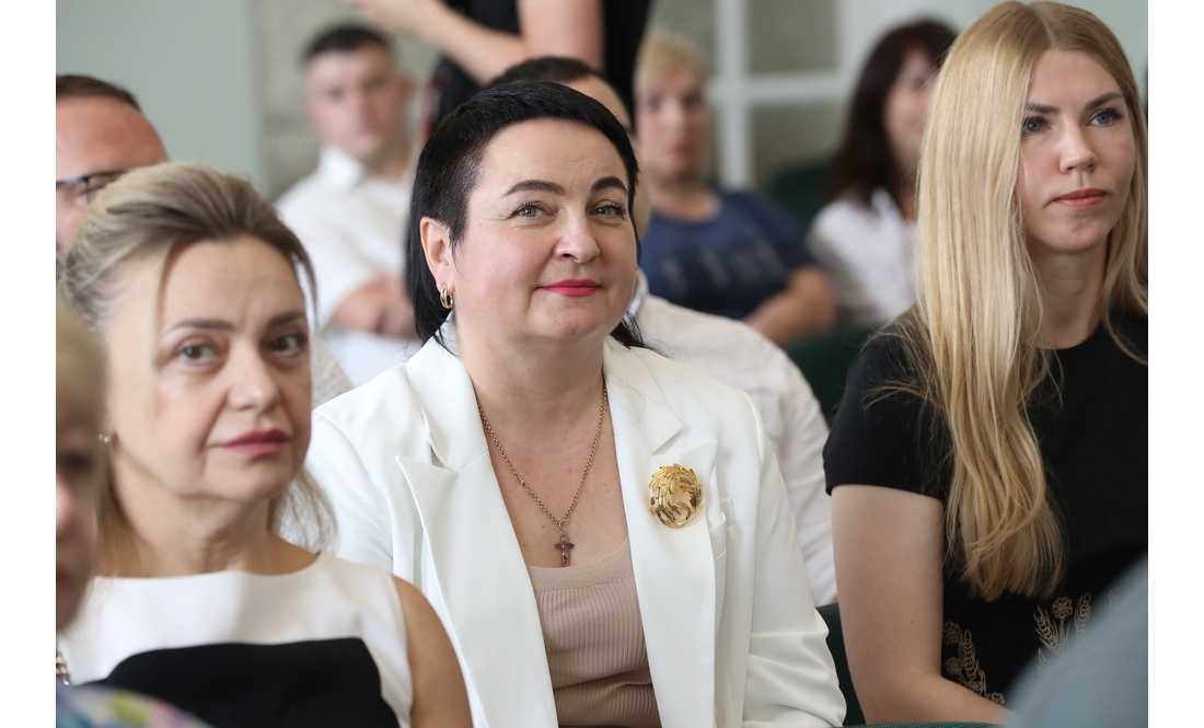 Премія ім. І.В. Буяльського й міністерські відзнаки - у Чернігові вітали медиків. Кого нагородили до свята