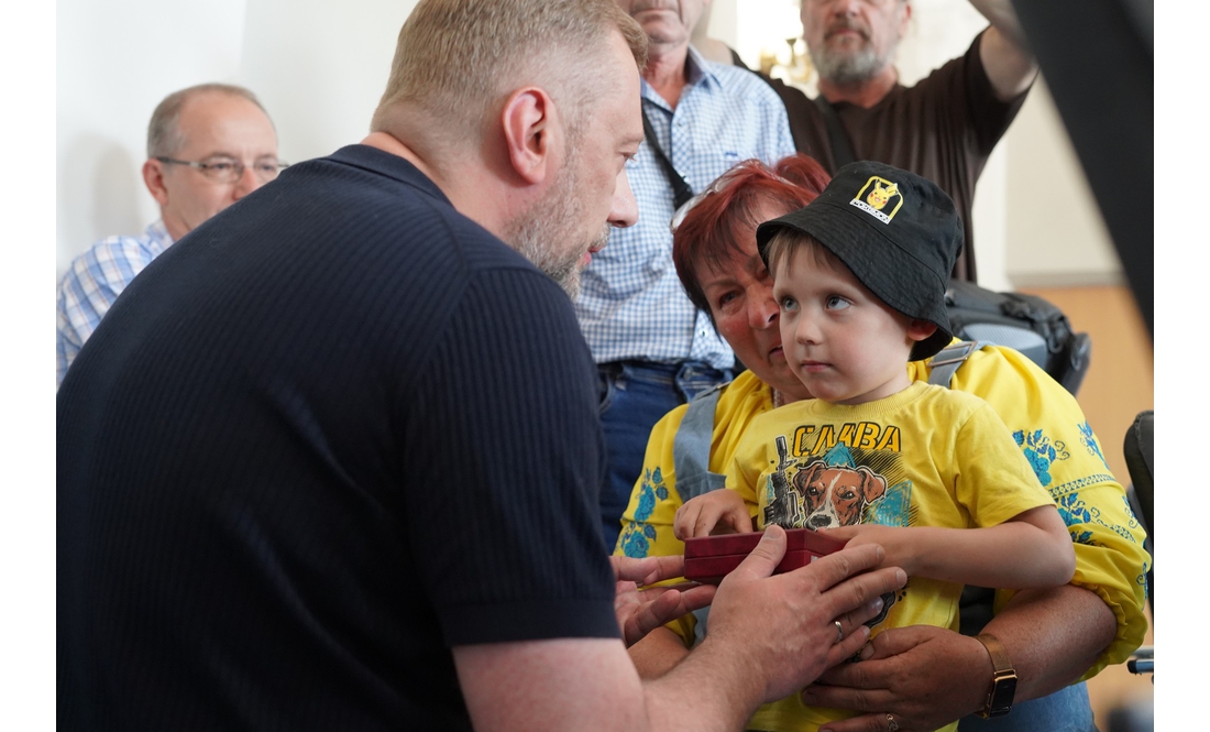 У громаді шістьом родинам загиблих захисників передали державні нагороди