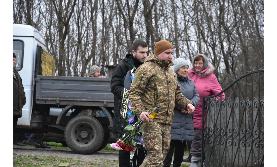 Навідник гармати помер вдома: громада прощалася з 51-річним захисником