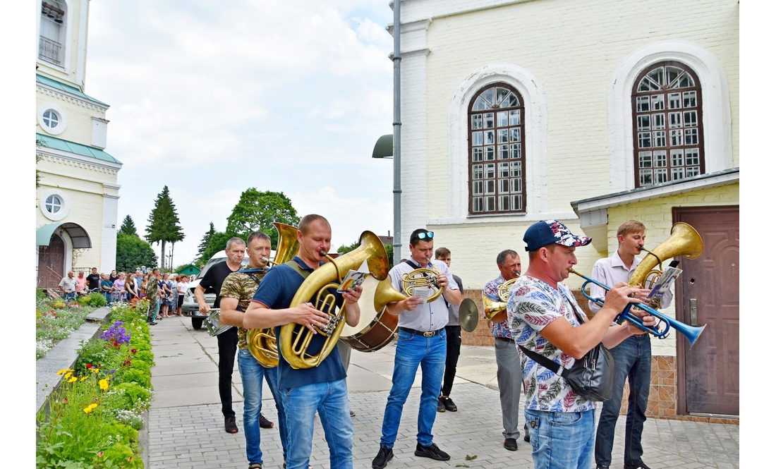 У Коропі поховали загиблого Героя