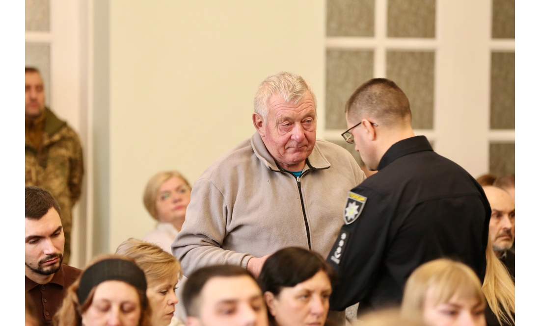 "Ця боротьба триває завдяки їм": родинам захисників із Чернігівщини передали посмертні нагороди