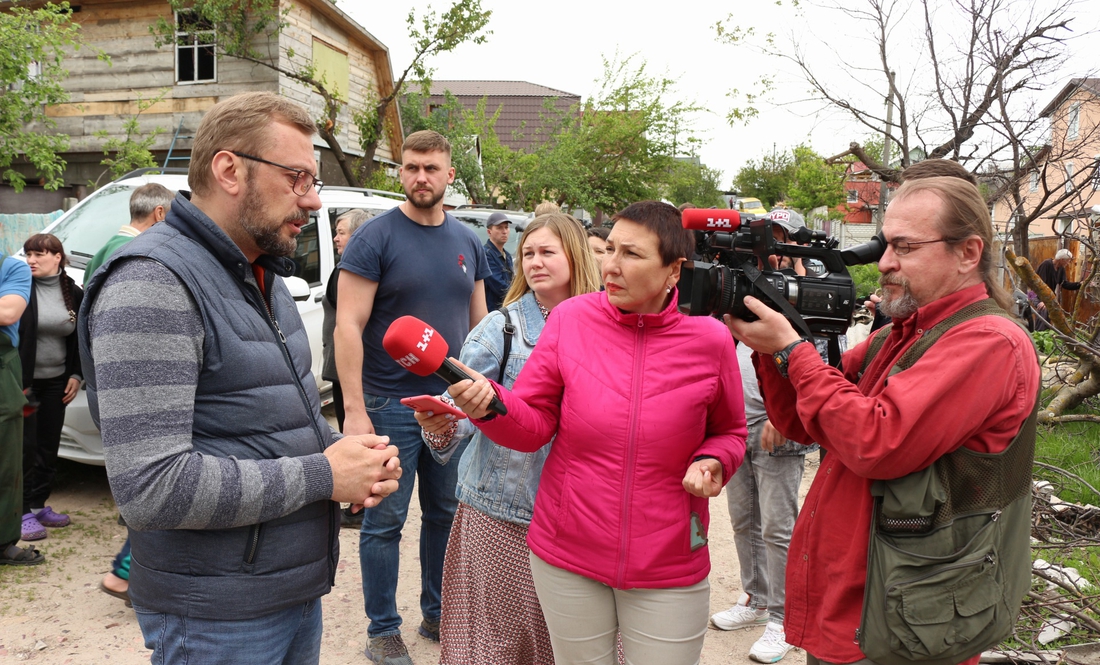 Допоможе церква та волонтери: у Чернігові відбудовуватимуть зруйновану Бобровицю