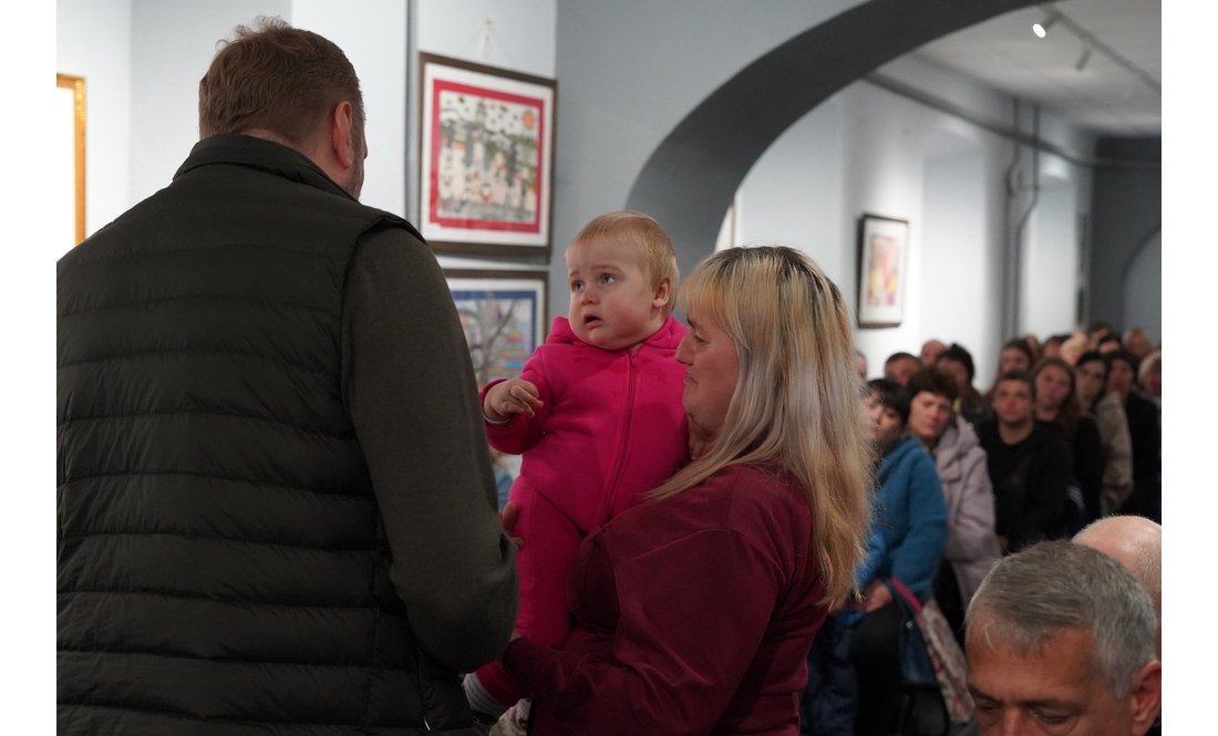 «Їхній голос більше не чути»: 54 родини з Чернігівщини отримали нагороди загиблих захисників