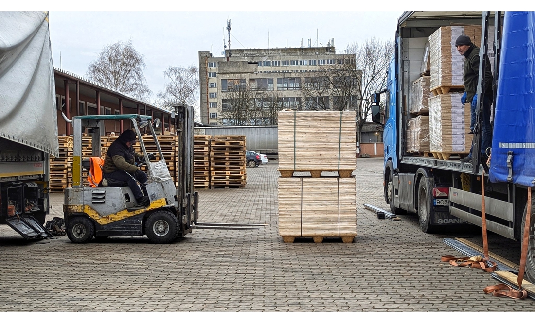 Прикордонному містечку з відбудовою після російських обстрілів допоможуть французи та закарпатці