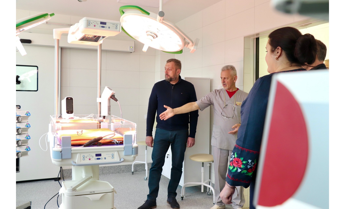 Латвійці допомогли облаштувати оперблок для немовлят у Чернігові