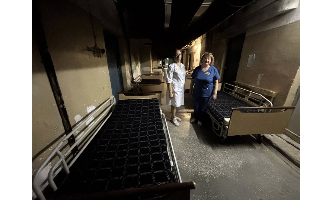 «Вона досі плаче, як згадує»: нардепка розповіла історію чернігівської акушерки, яка 43 дні приймала пологи в підвалі