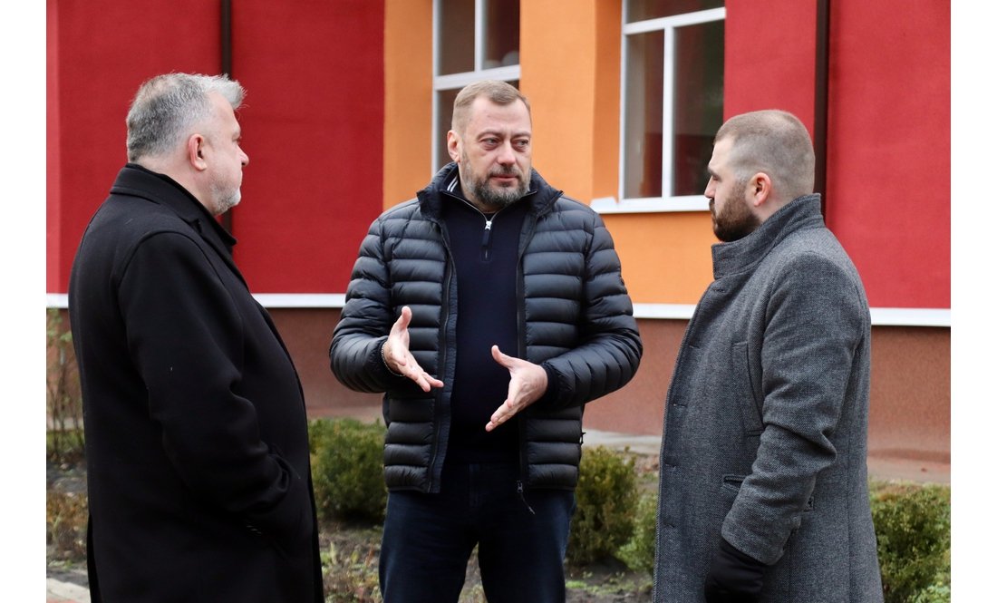 Нові класи, фасад і дах: у сільській школі на Чернігівщині показали ремонти