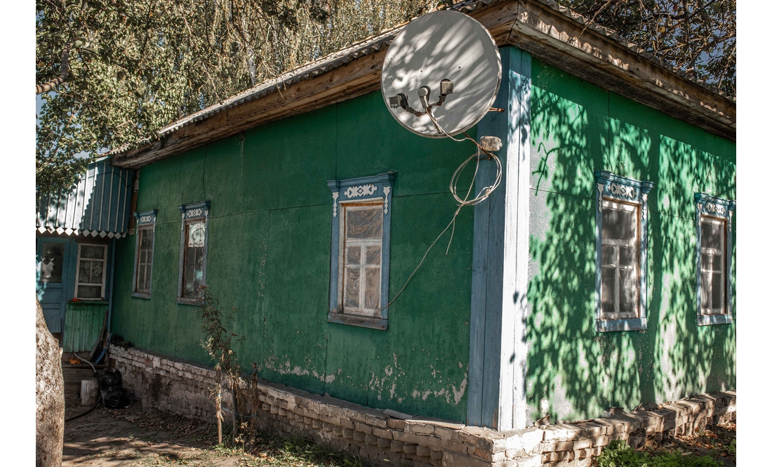 Жили за 500 метрів від рф: багатодітна родина із Сумщини перебралася на Чернігівщину