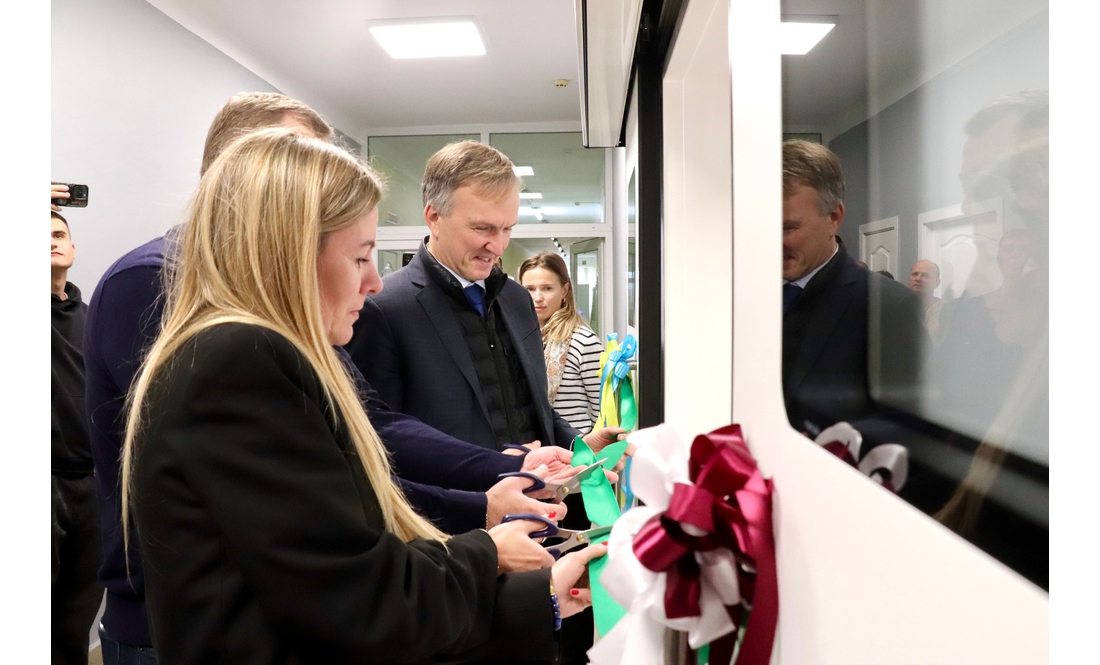 Латвійці допомогли облаштувати оперблок для немовлят у Чернігові