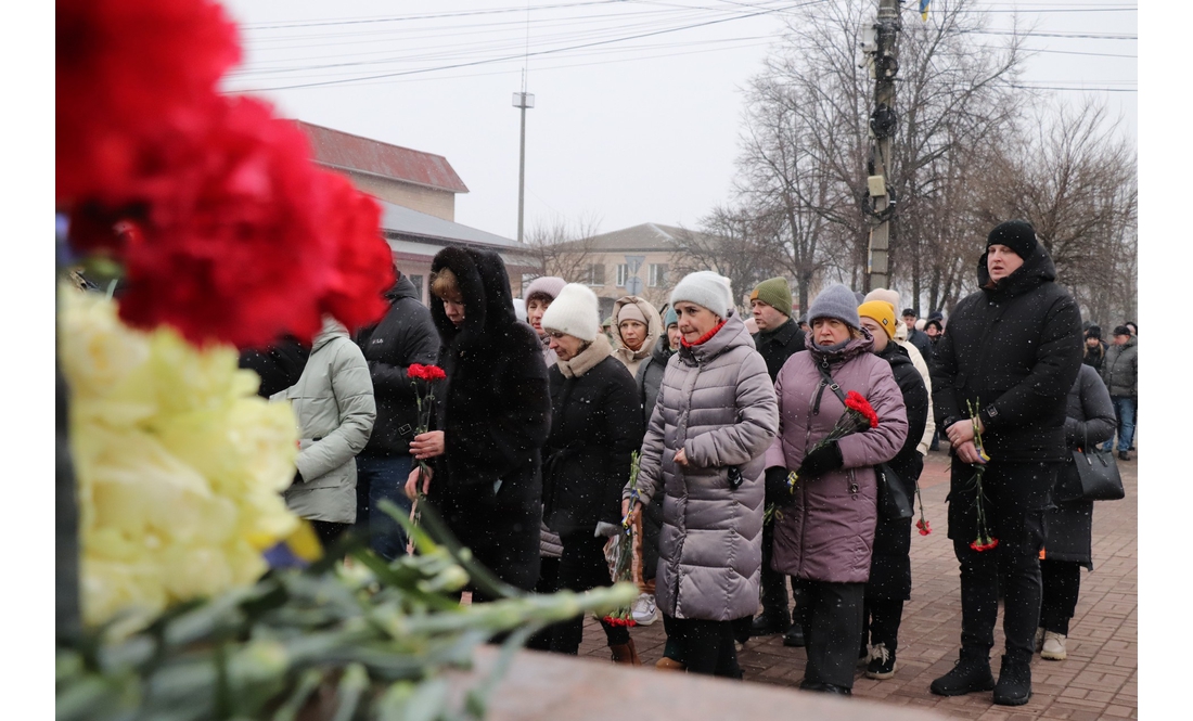 Німці приїхали у Чернігів і відвідали райцентр - вшанували пам'ять жертв Корюківської трагедії