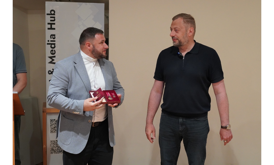 Напередодні Дня Конституції жителі Чернігівщини отримали державні відзнаки: хто у списку