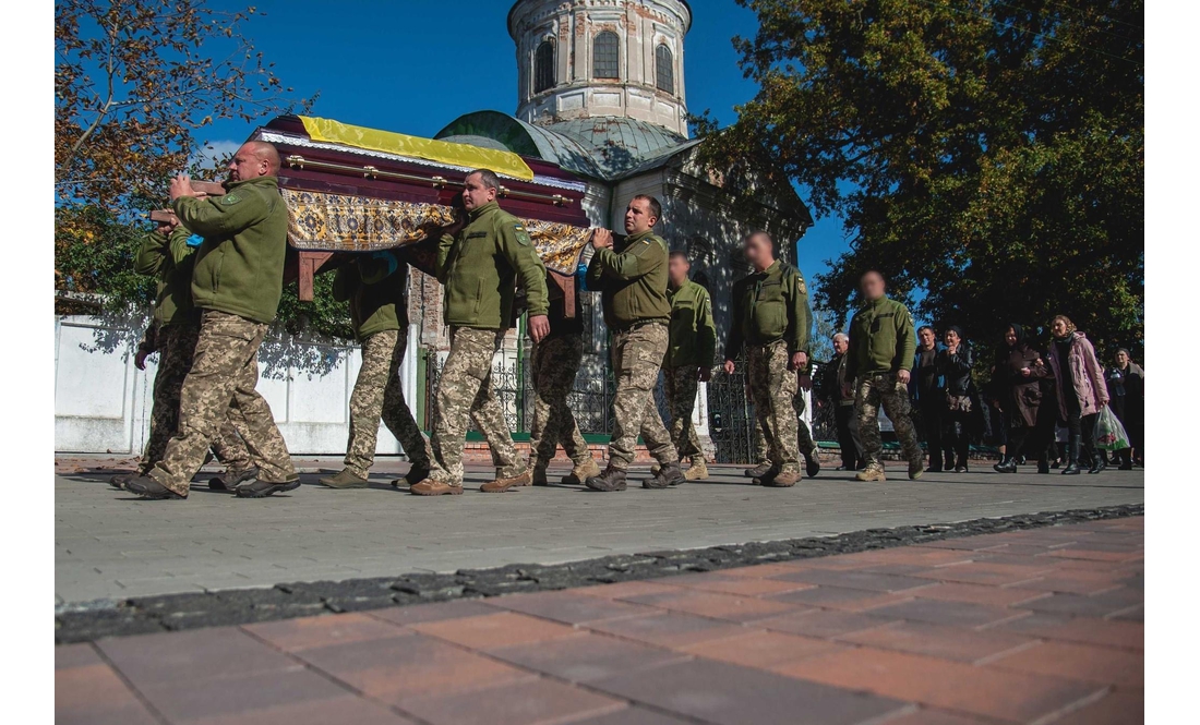 У Ніжині поховали загиблого під Лиманом бійця