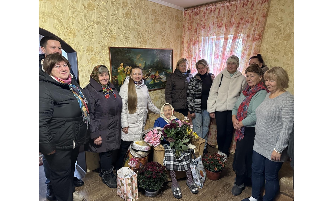 Найстарша й остання з чотирьох сестер: жителька Чернігівщини відсвяткувала 100-річчя