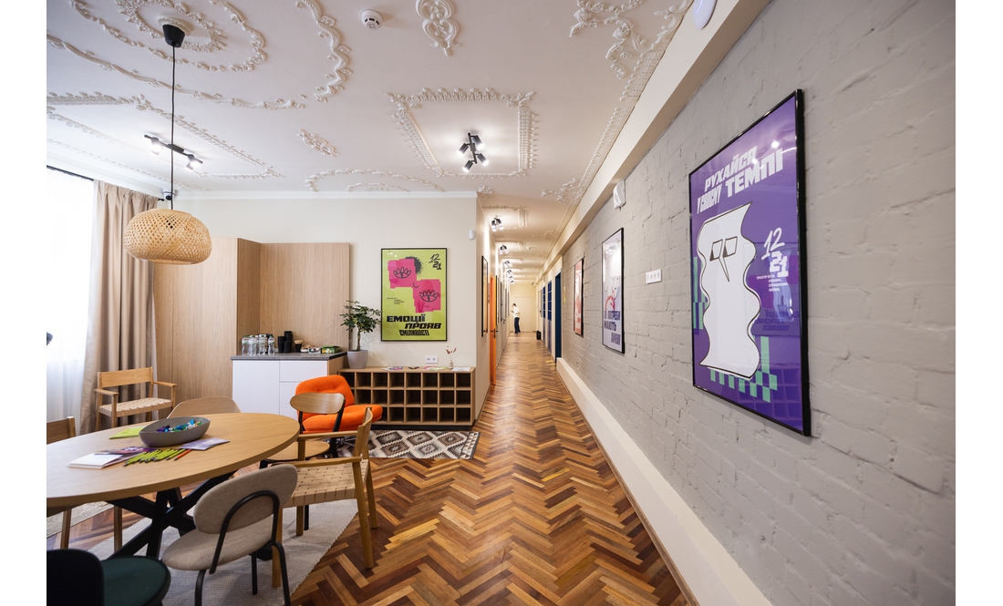 Молодіжний простір «12–21»: перша леді зустрілася з підлітками в Чернігові