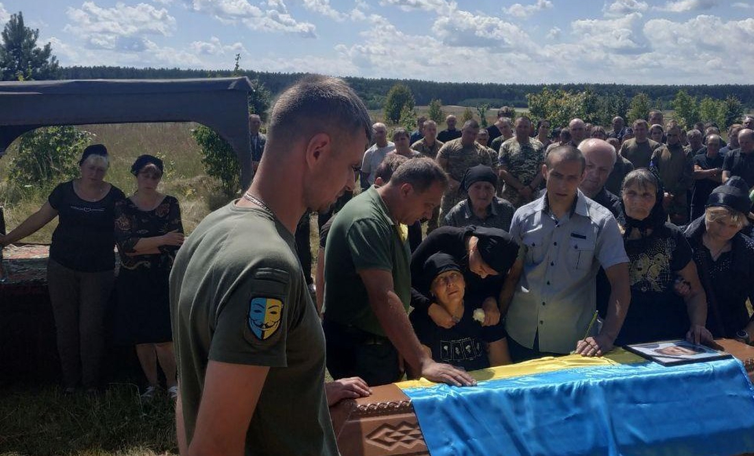 На Чернігівщині поховали п'ятьох загиблих Героїв
