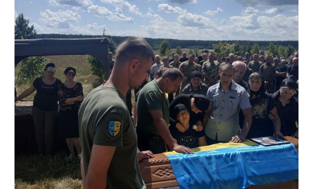 На Чернігівщині поховали п'ятьох загиблих Героїв