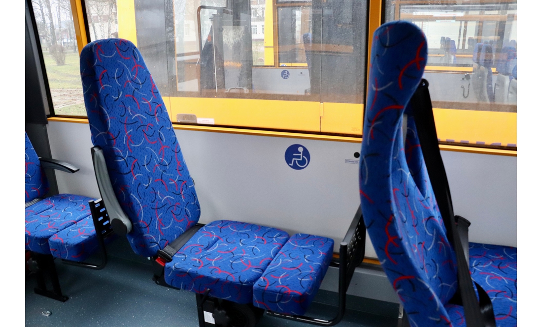 У грудні шість громад Чернігівщини отримали нові шкільні автобуси