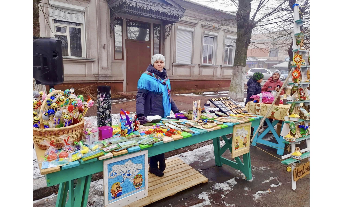 На Чернігівщині на «Щедрій Масниці» торгували смаколиками і не тільки - збирали донати