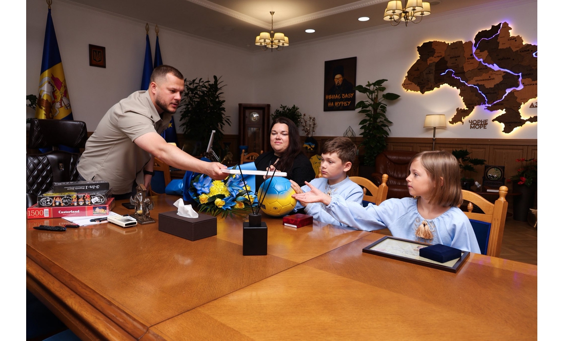 У Києві родині загиблого захисника з Чернігівщини передали посмертні відзнаки