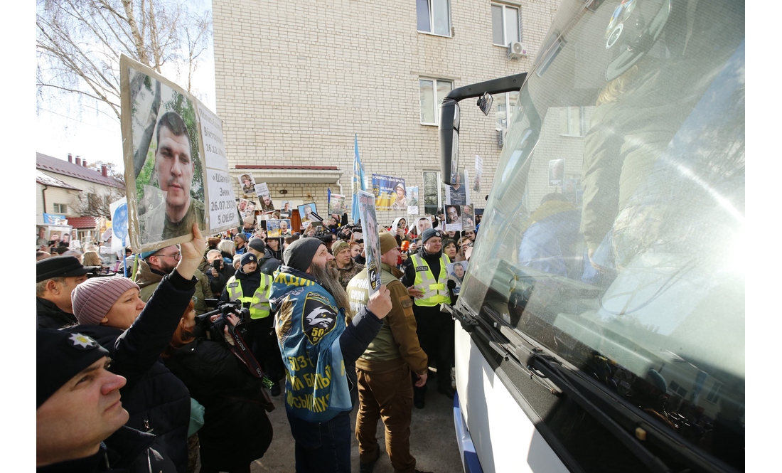 Другий день великого обміну: кого з військових із Чернігівщини вдалося повернути