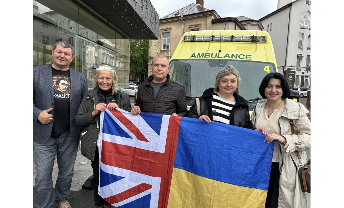 Британський санітарний автомобіль чекають у куликівській лікарні