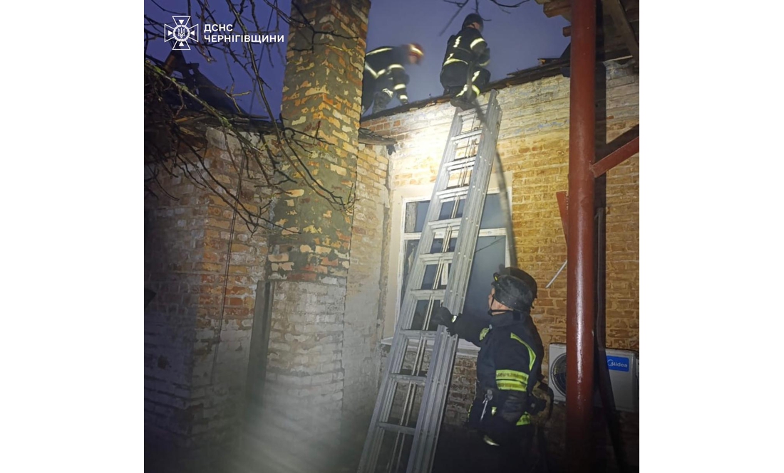 Постраждав охоронець, зруйнована адмінбудівля: росіяни атакували лісництво на Чернігівщині