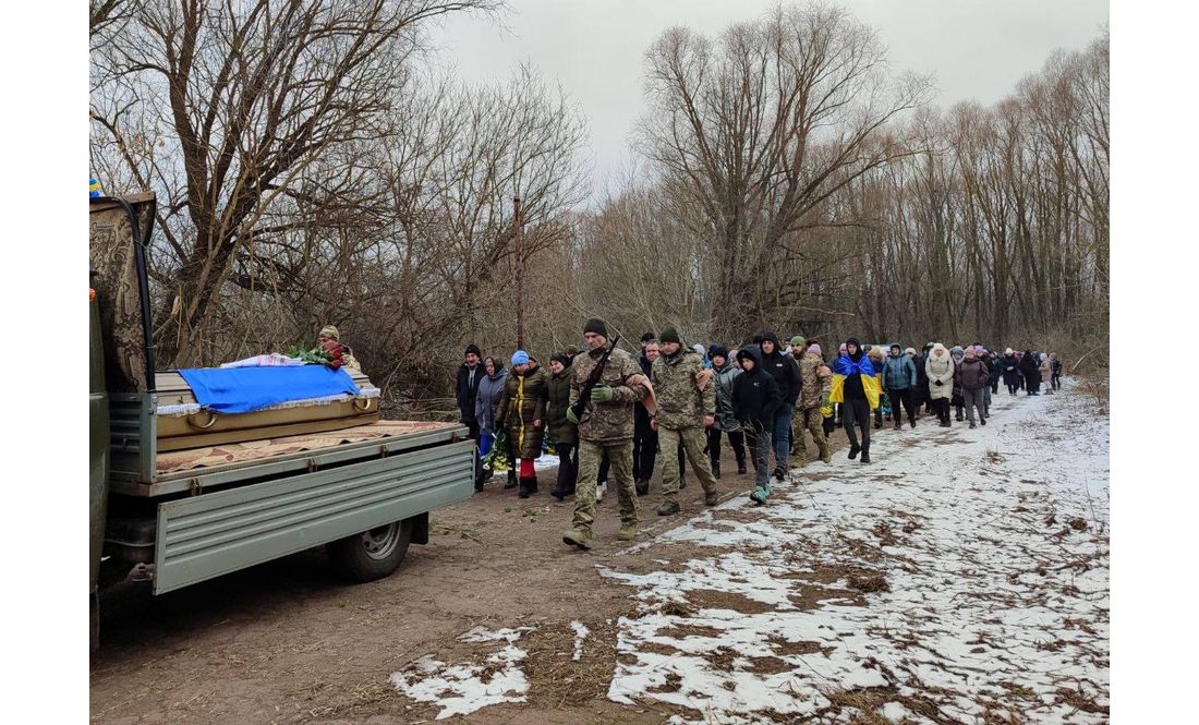 Майже рік вважався зниклим безвісти: громада попрощалася із 23-річним захисником