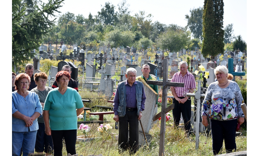 На Чернігівщині земляки провели в останню путь 39-річного воїна — рідних у нього не залишилося