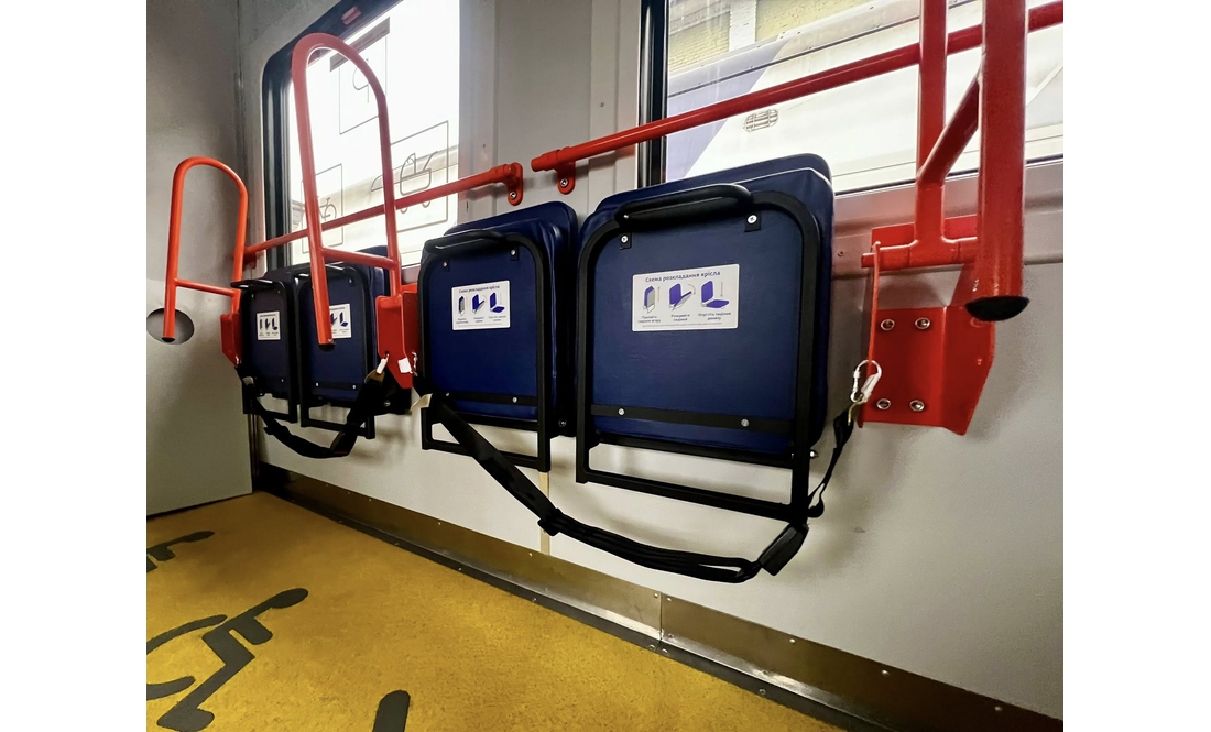 Електропоїзд після апгрейду курсує Чернігівщиною: що оновили залізничники