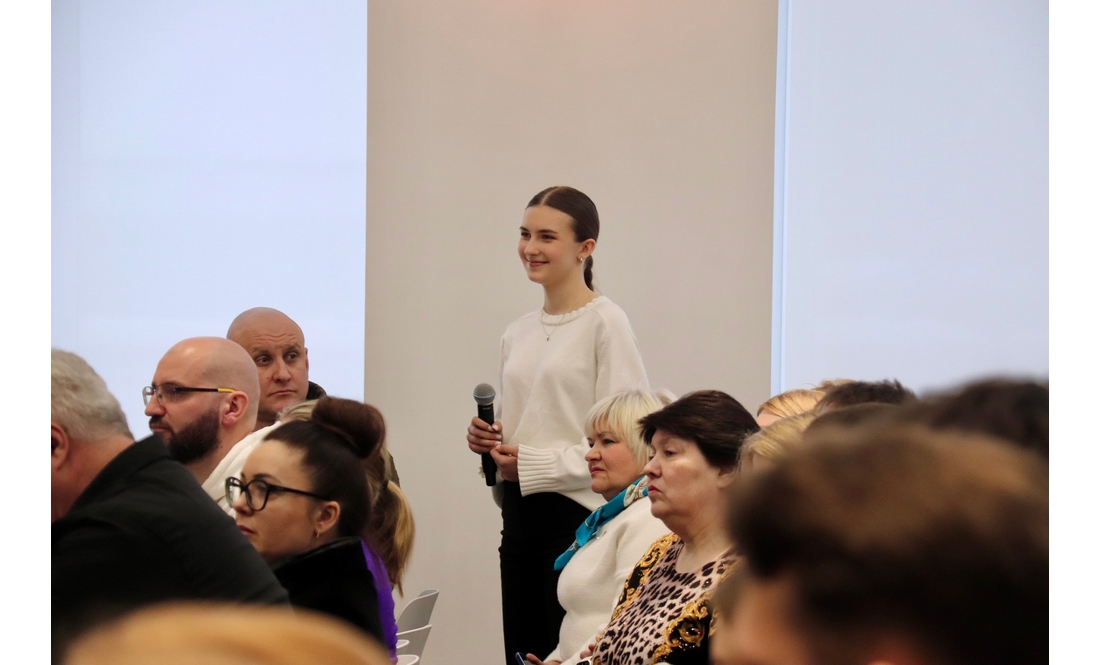 Чернігівські студенти зустрілися з Марком Рютте й Андрієм Сибігою: про що говорили