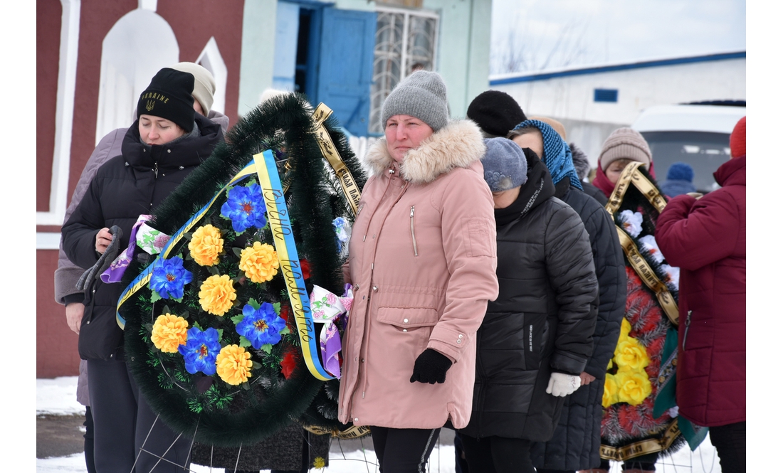 Народився в рф, а життя поклав за Україну: громада попрощалися із захисником