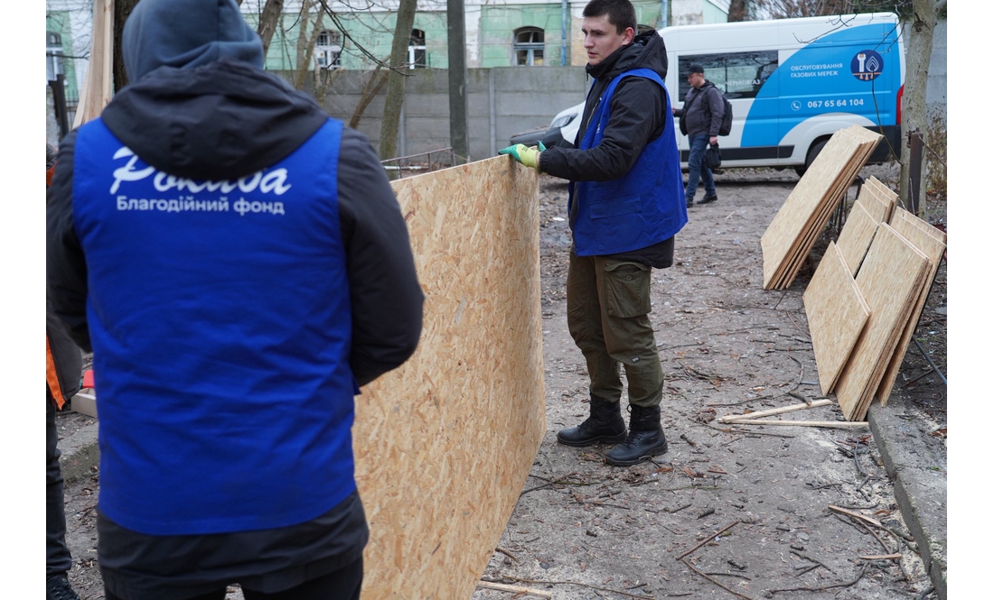 У Чернігові завершили першочергові роботи після удару БпЛА: що зробили?