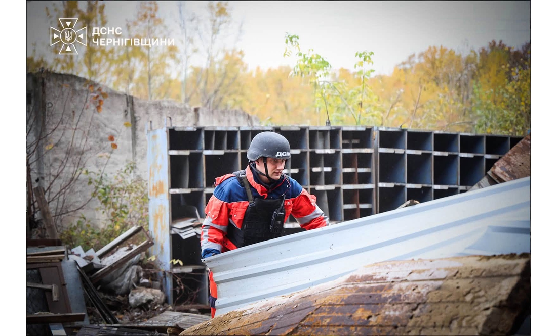 Росіяни атакували підприємство в Чернігові: відомо про загиблого та поранених