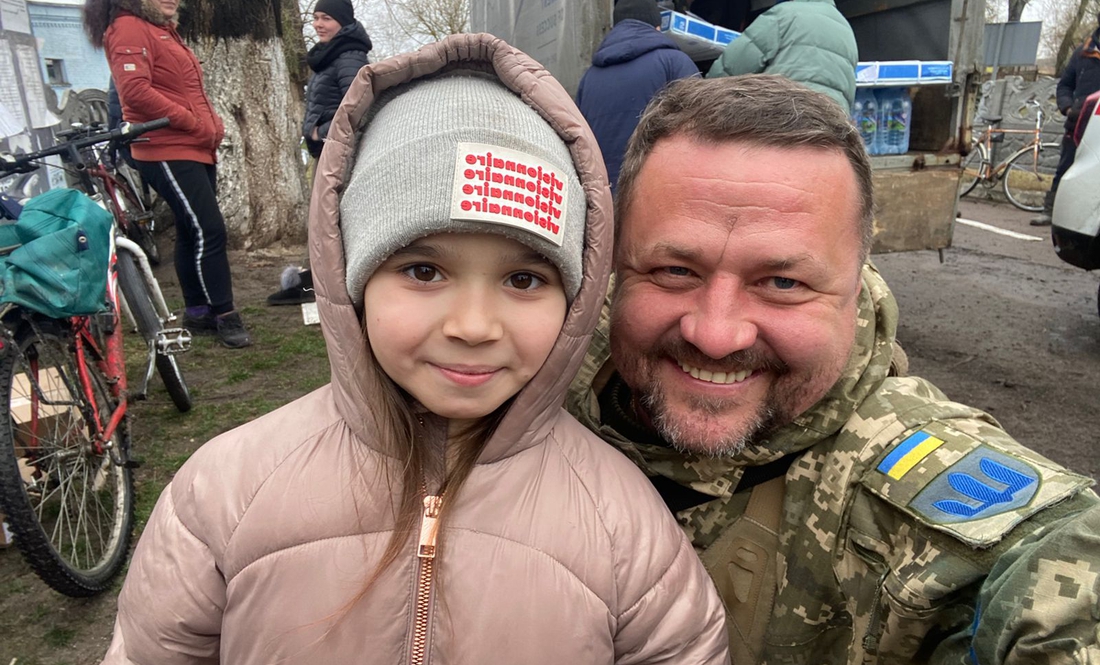 Після звільнення від росіян: у Шестовицю завезли першу гуманітарну допомогу та хліб