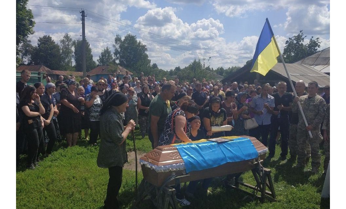 На Чернігівщині поховали п'ятьох загиблих Героїв