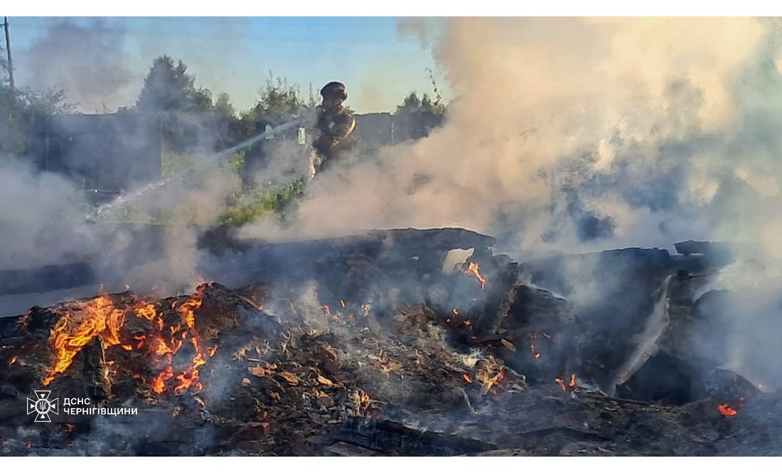 Рятувальники показали, як ліквідували наслідки ворожих атак на Чернігівщині