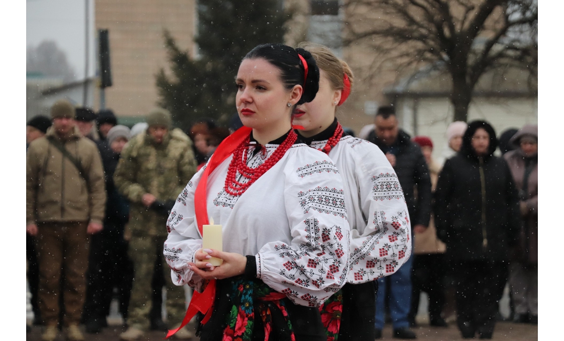 Німці приїхали у Чернігів і відвідали райцентр - вшанували пам'ять жертв Корюківської трагедії