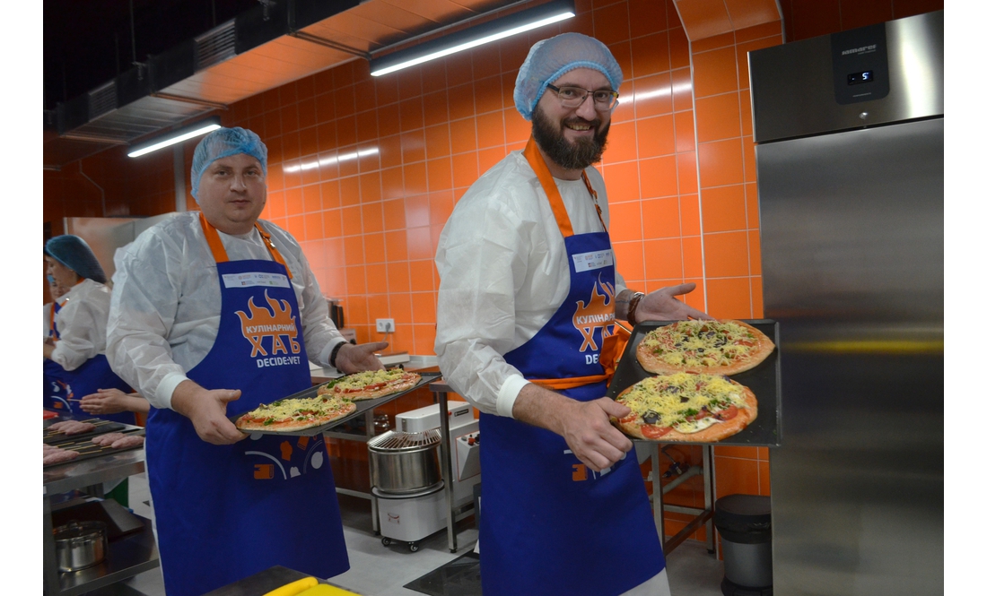 У єдиному в області кулінарному хабі куховарили директори: що розповіли